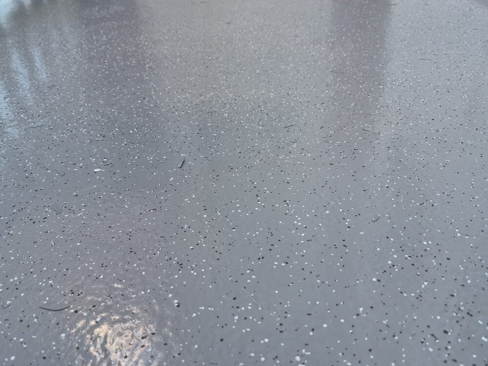 Antislip eindlaag in een garage in Apeldoorn